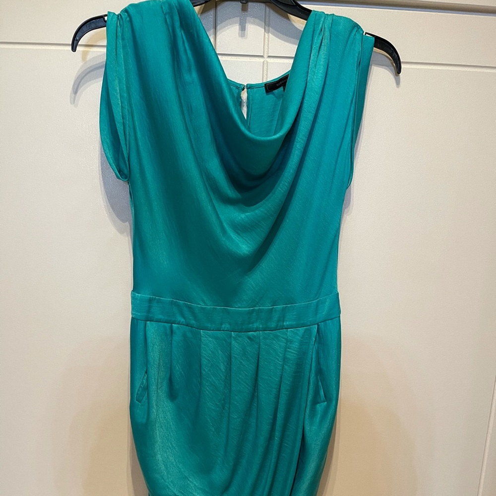 Beautiful green dress with pockets